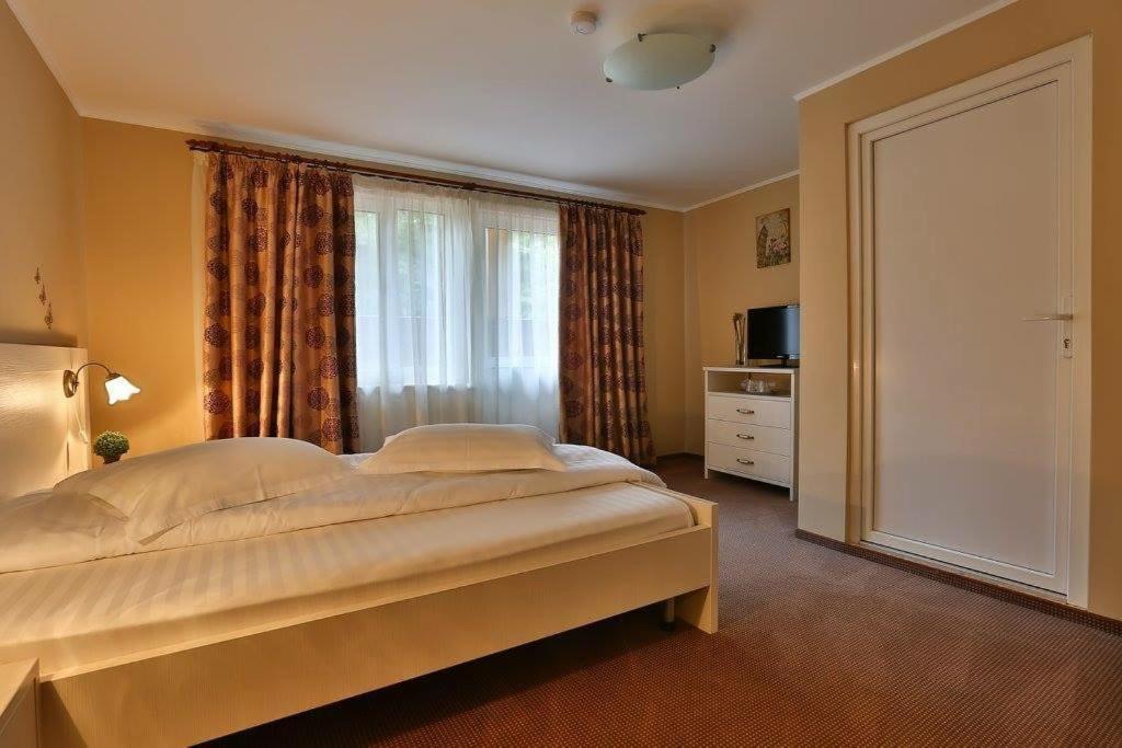 Pensiunea La Padure Cheia, Prahova Otel Măneciu Dış mekan fotoğraf